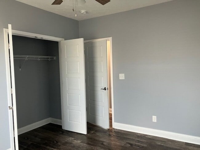 Building Photo - Beautifully Renovated House