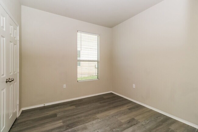 Building Photo - 5808 Glowing Star Trail