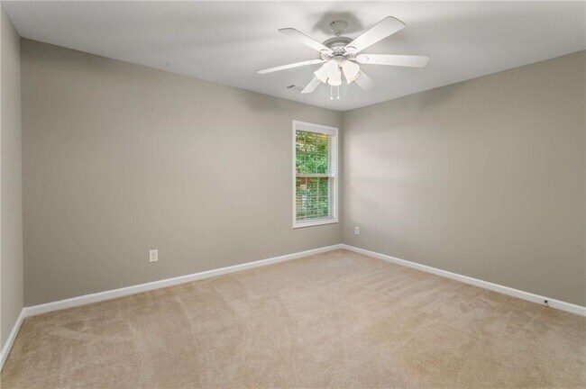 Building Photo - 320 Pintail Ct