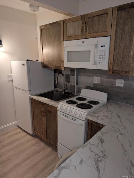 Building Photo - 1751 US-6