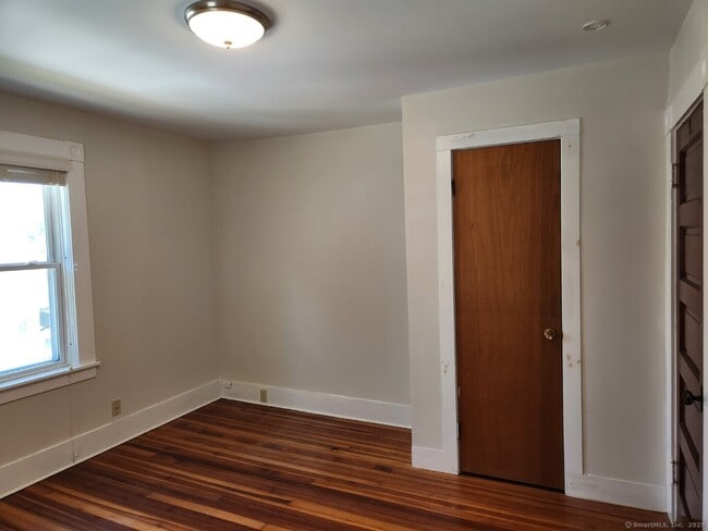 Building Photo - 58 Willington Ave