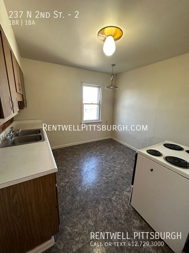 Building Photo - 1 Bedroom Apartment in Jeannette