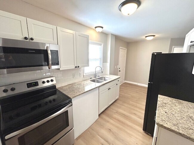 Building Photo - 124 Cottonwood Dr