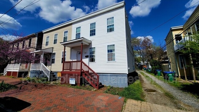 Building Photo - 2206 E Leigh St