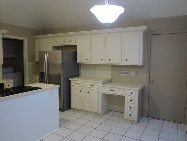 Building Photo - 15715 Gilbertyn Dr