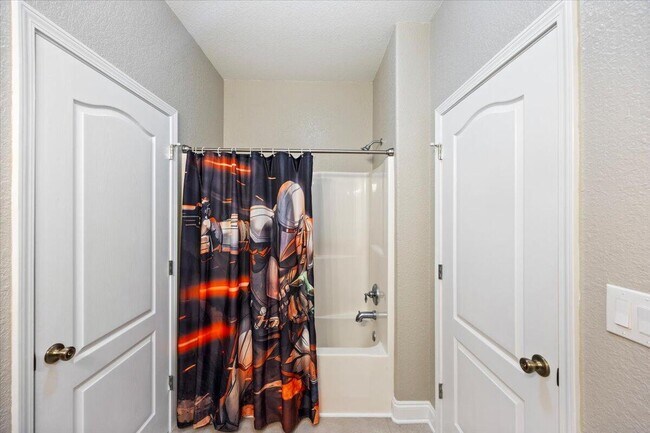 Building Photo - 3269 McMillan Creek Dr