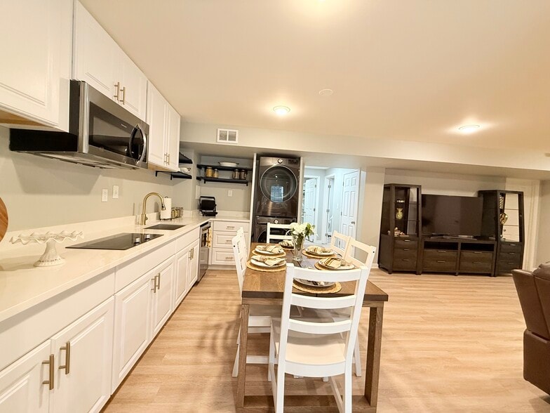 Building Photo - 12088 Maidenhair Dr
