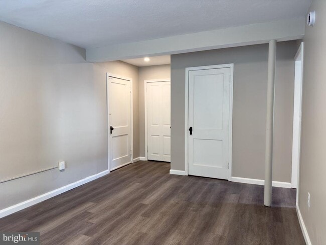 Building Photo - 31 S Main St