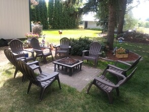 Building Photo - 901 N Locust Rd