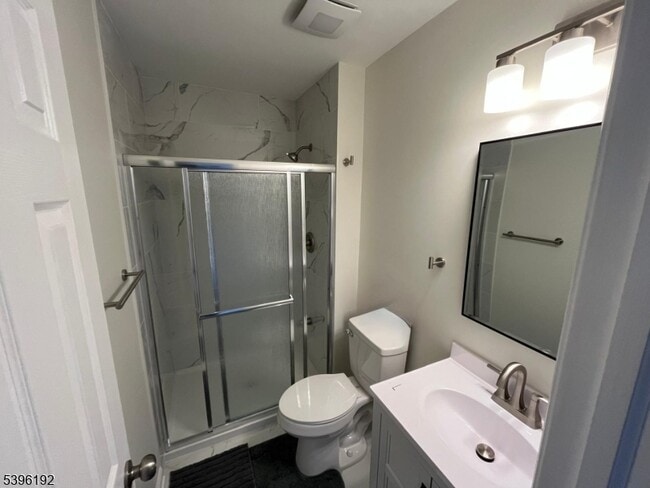 Building Photo - 118 Bluebird Dr