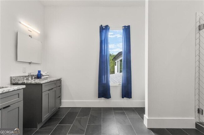 Building Photo - 1756 N Akin Dr NE