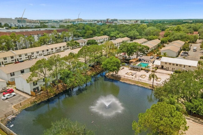 Building Photo - 13803 Heritage Club Dr