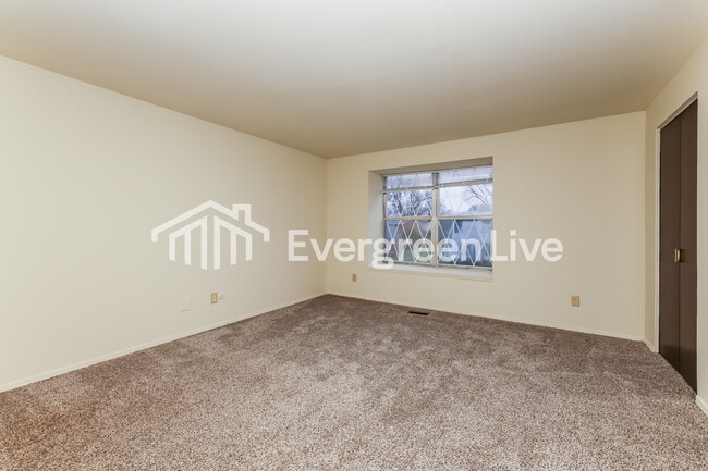 Building Photo - 7737 Mt Hood