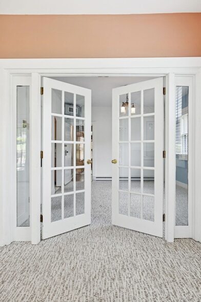 Building Photo - 1604 17th Ave S