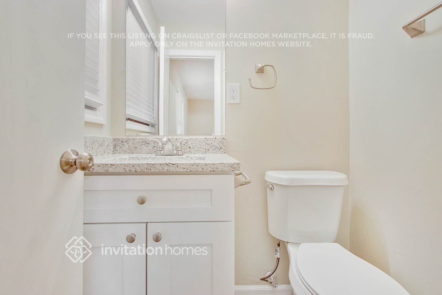 Building Photo - 4596 Sahara Dr SW