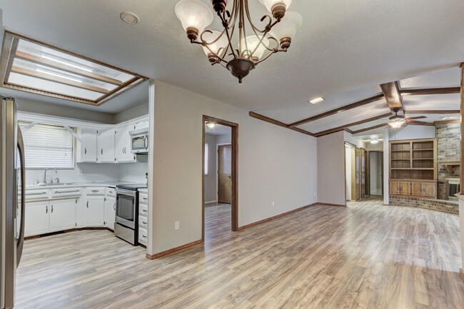 Building Photo - 3 bed 2 bath home in Oklahoma City, Ok