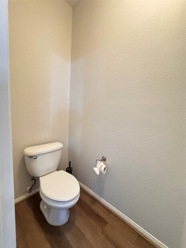 Building Photo - 137 E Montfair Blvd