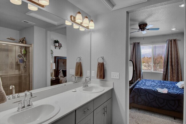 Building Photo - 12121 W 57th Dr