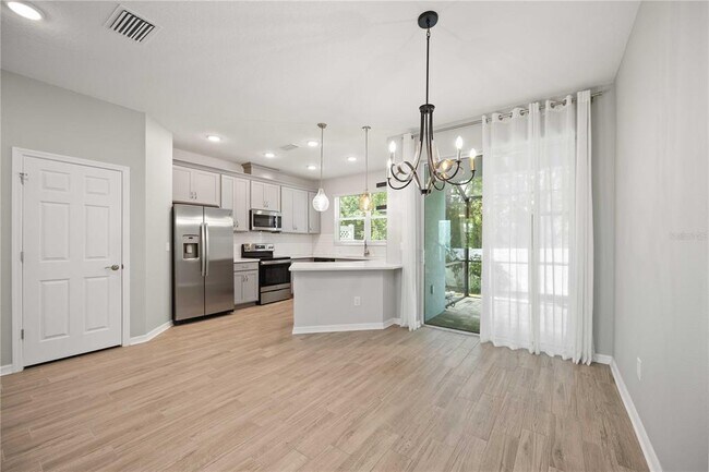 Building Photo - 3040 Via Sienna Cir