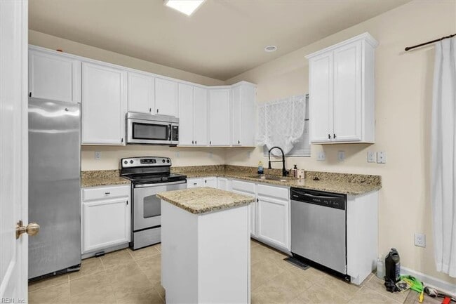 Building Photo - 9449 Garrett Ave