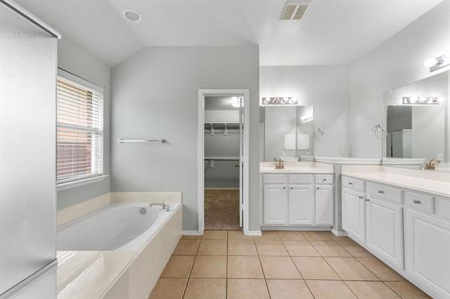Building Photo - 1579 Bradford Trace Dr