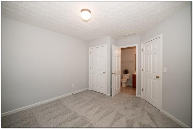 Building Photo - 3832 Roxberry Hill Ln NE
