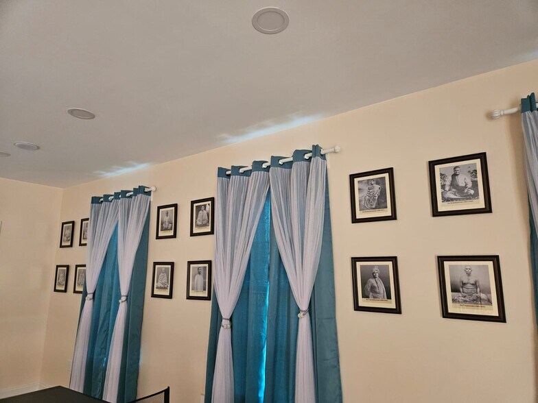 Building Photo - 10286 October Glory Way