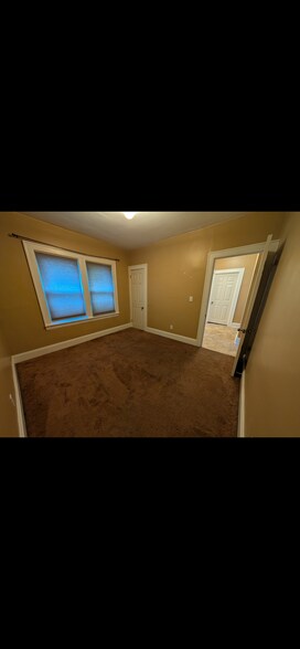 Building Photo - 1626 Grace Ave