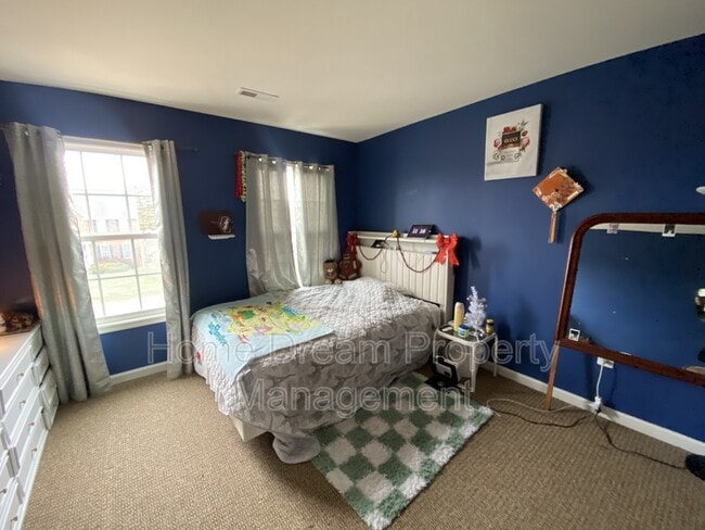 Building Photo - 11212 Katerina Dr S