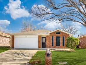 Building Photo - 2097 Quarter Horse Ln