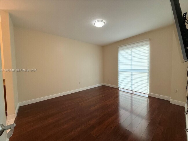 Building Photo - 7275 SW 90th Way