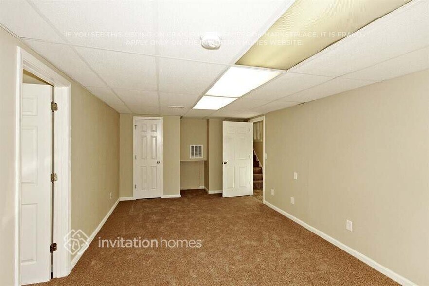 Building Photo - 5851 Brookside Dr SE