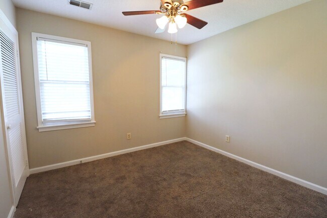 Building Photo - Charming Columbia Home Minutes to Fort Jackson! Available March 2026!