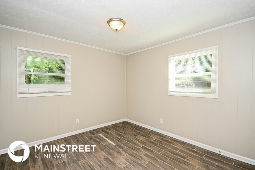 Building Photo - 1200 Willow Ct NW