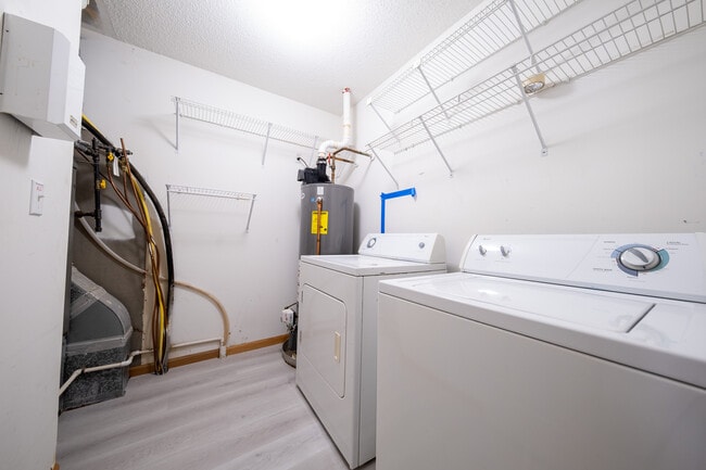 Building Photo - 15316 Founders Ln