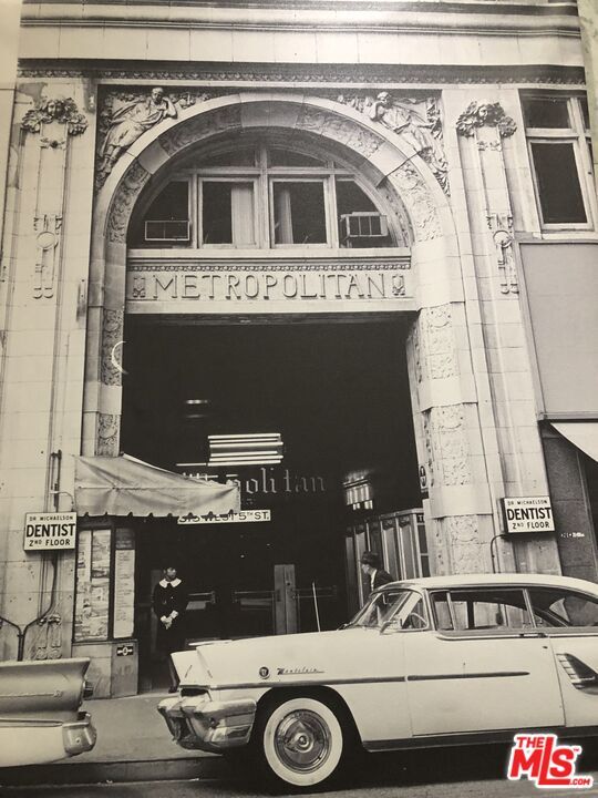 Building Photo - 315 W 5th St