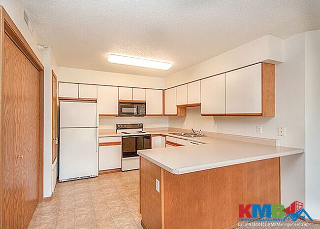 Building Photo - 45 Westside Dr