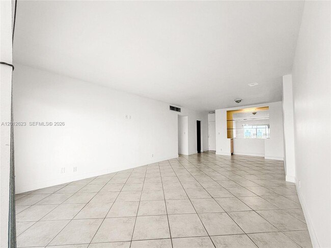 Building Photo - 1455 N Treasure Dr