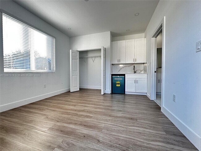 Primary Photo - 2931 NW 57th St