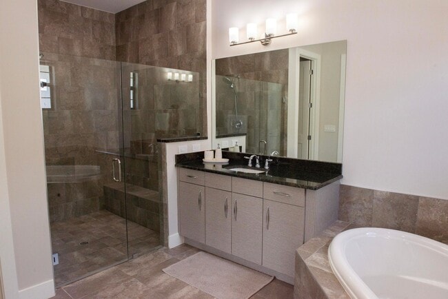 Building Photo - 2929 Gin Berry Way