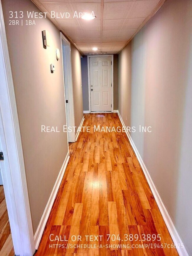 Building Photo - 2 Bedroom 1 Bathroom unit with balcony