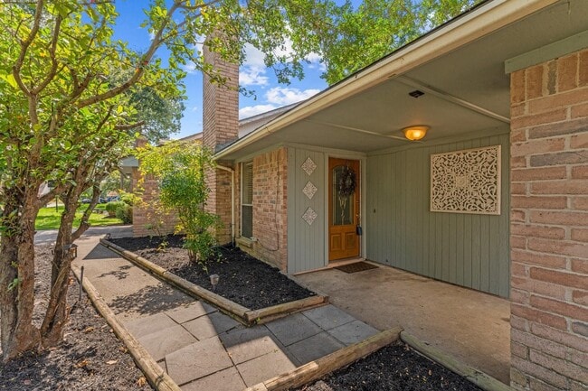 Building Photo - 4311 Piney Creek Ln