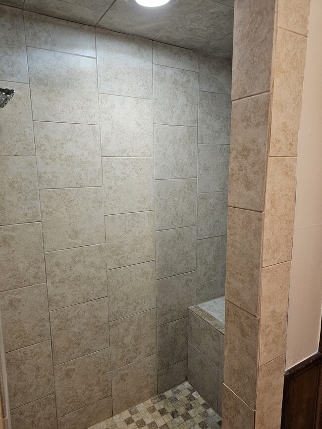 Walk In Shower in Master Bath - 2104 NW 118th Ter