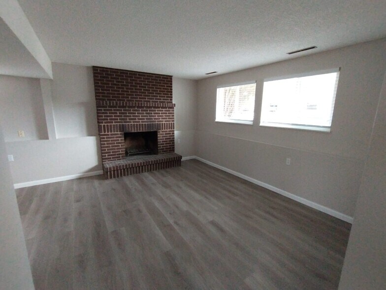 Family Room - 3275 Squaw Valley Dr