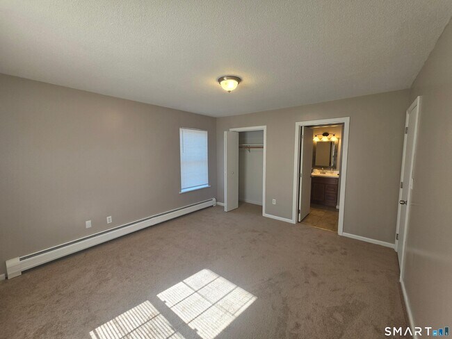 Building Photo - 15 Mc Donald Ave