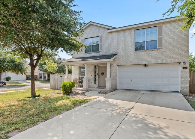 Primary Photo - Charming 3-Bedroom Home in a Convenient Lo...