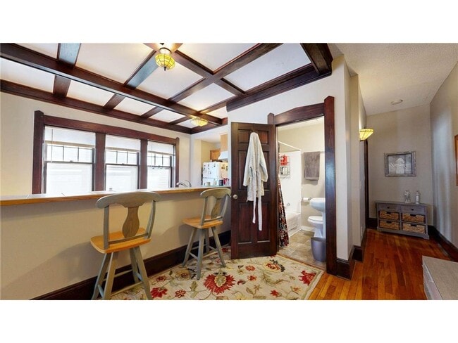 Building Photo - 604 Holly Ave