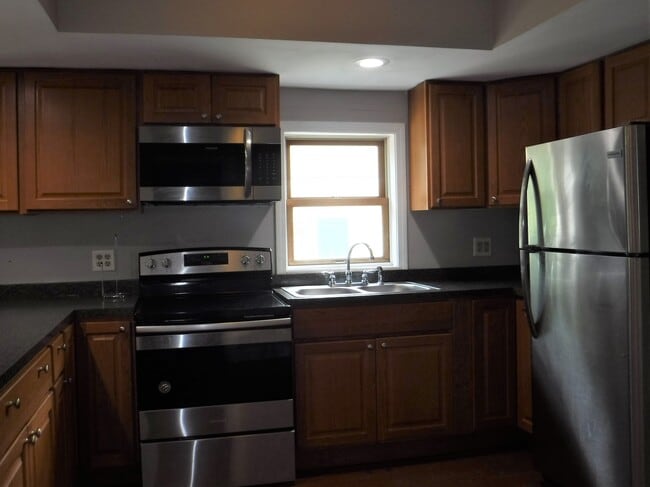 Kitchen - 60 Washington St