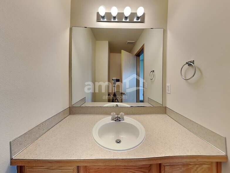 Building Photo - 1107 202nd St E