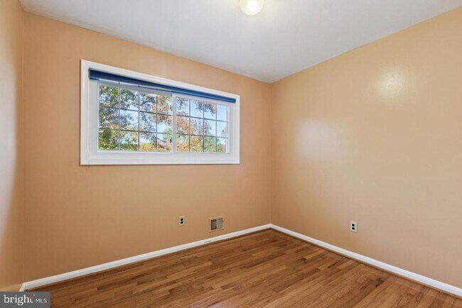 Building Photo - 7714 Arlen St